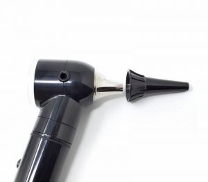 Riester e-scope F.O. LED 3,7V Otoskop mit Batteriegriff – Detailansicht Trichteraufnahme