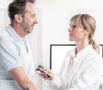 Heine DELTAone LED-Dermatoskop (Anwendungsbeispiel am Arm)