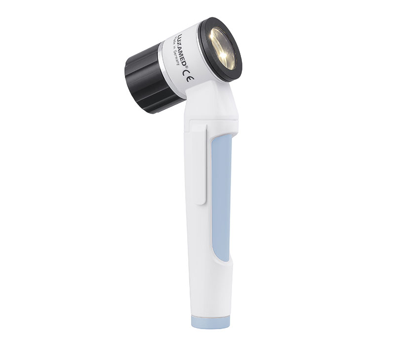 Luxamed LuxaScope LED 2,5V Dermatoskop mit Batteriegriff – Ausführung: weißblau Luxamed LuxaScope LED 2,5V Dermatoskop mit Batteriegriff – Ausführung: weißblau