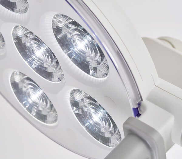 Derungs TRIANGO FOKUS 60-1 LED OP-Leuchte – Detailansicht Leuchtenkörper 3