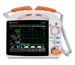 Nihon Kohden Cardiolife TEC-1031 Defibrillator (Anwendungsbeispiel mit Paddles)