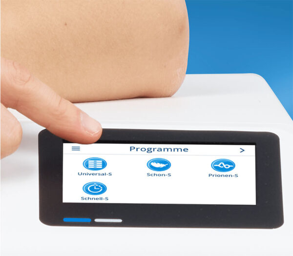 Melag Vacuclave 105 Pro-Line Autoklav – Detailansicht Smart-Touch-Display (Anwendungsbeispiel)