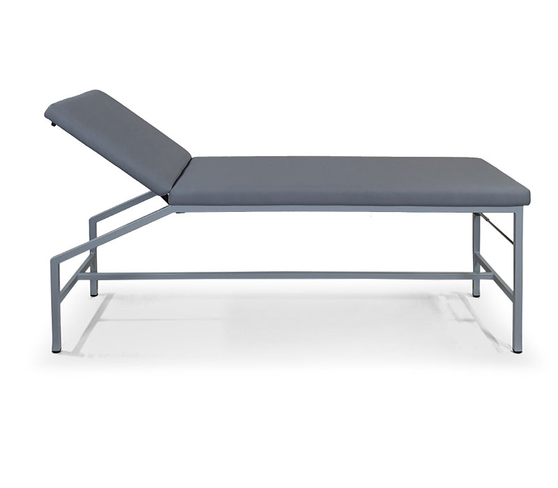 K. H. Dewert Untersuchungsliege DFH, Modell 27 / 37 (Anwendungsbeispiel inkl. Papierrollenhalter) K. H. Dewert Untersuchungsliege DFH, Modell 27 / 37 (Anwendungsbeispiel inkl. Papierrollenhalter)