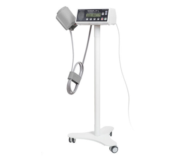 Metronik Rollstativ für BL-6 Blutdruck-Monitor (Anwendungsbeispiel)