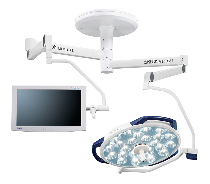 SIMEON Sim.LED 700 OP-Leuchte + Sim.SCREEN Halterung – Ausführung: SingleColor (SC) mit Standard Tragarmsystem (Abb. zeigt Ausführung mit Handgriff, Lieferung ohne Monitor) SIMEON Sim.LED 700 OP-Leuchte + Sim.SCREEN Halterung – Ausführung: SingleColor (SC) mit Standard Tragarmsystem (Abb. zeigt Ausführung mit Handgriff, Lieferung ohne Monitor)