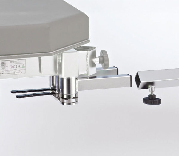 Schmitz Extensionsgerät 101.0270.1 für DIAMOND / mobilis OP-Tische (Detailansicht Einsteckbarer Extensionsholm)