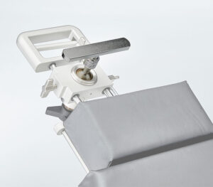 Schmitz Seitenschienenadapter 101.0502.0 für Kopfkalotte zur MKG-Platte für DIAMOND 50/60 OP-Tische (Anwendungsbeispiel)