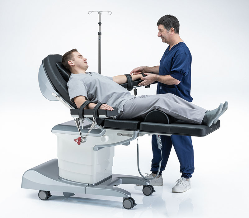 Schmitz medi-matic 115.9 Eingriffsstuhl Plastische Chirurgie (Anwendungsbeispiel) Schmitz medi-matic 115.9 Eingriffsstuhl Plastische Chirurgie (Anwendungsbeispiel)