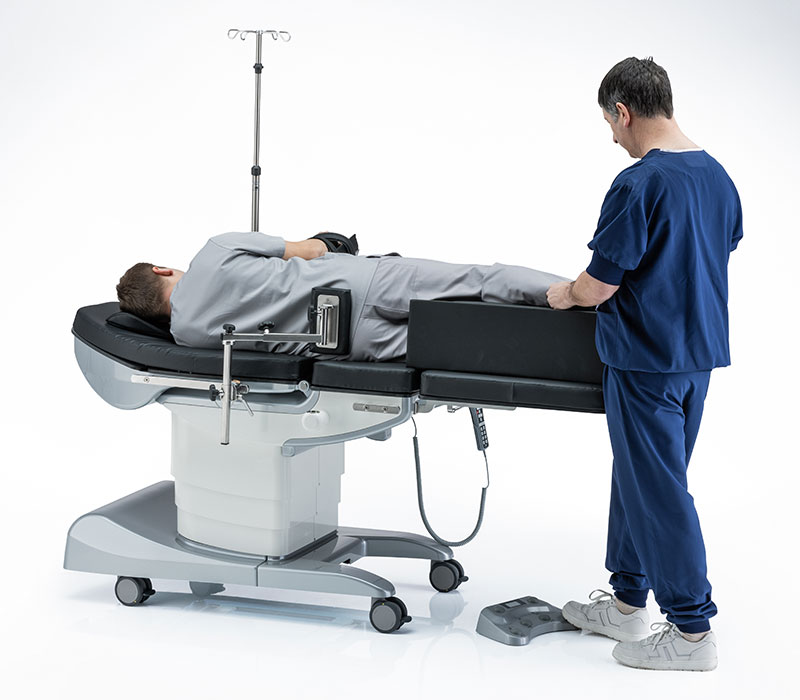 Schmitz medi-matic 115.9 Eingriffsstuhl Orthopädie Hüfte (Anwendungsbeispiel) Schmitz medi-matic 115.9 Eingriffsstuhl Orthopädie Hüfte (Anwendungsbeispiel)