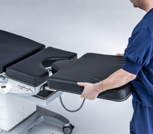 Schmitz Eingriffsstuhlbeinplatte für medi-matic 115.9 Eingriffsstuhl (Anwendungsbeispiel)