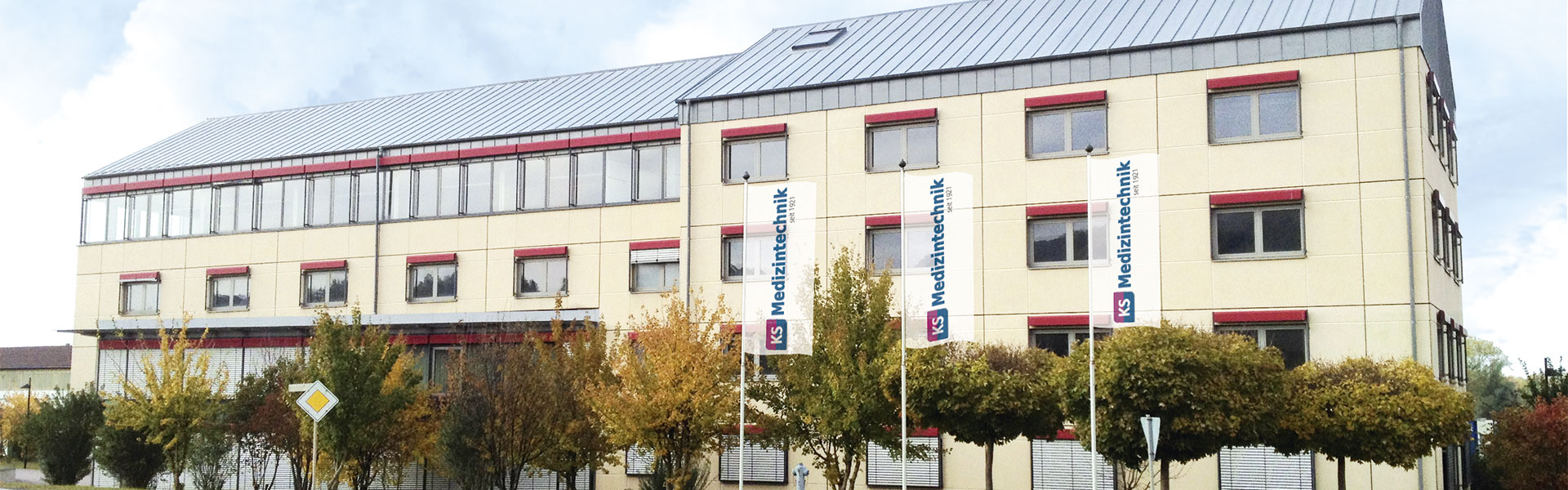 Banner KS Medizintechnik Firmensitz in Felsberg